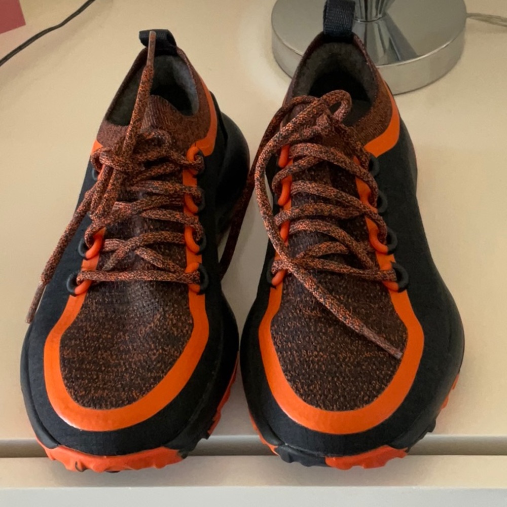 Trail shoes